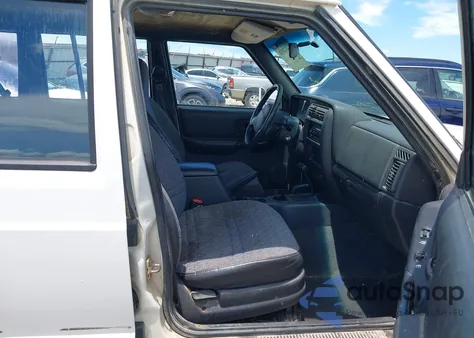 1999 Jeep Cherokee Classic/Sport из США, поврежденный, VIN 1J4FF68S2XL590965